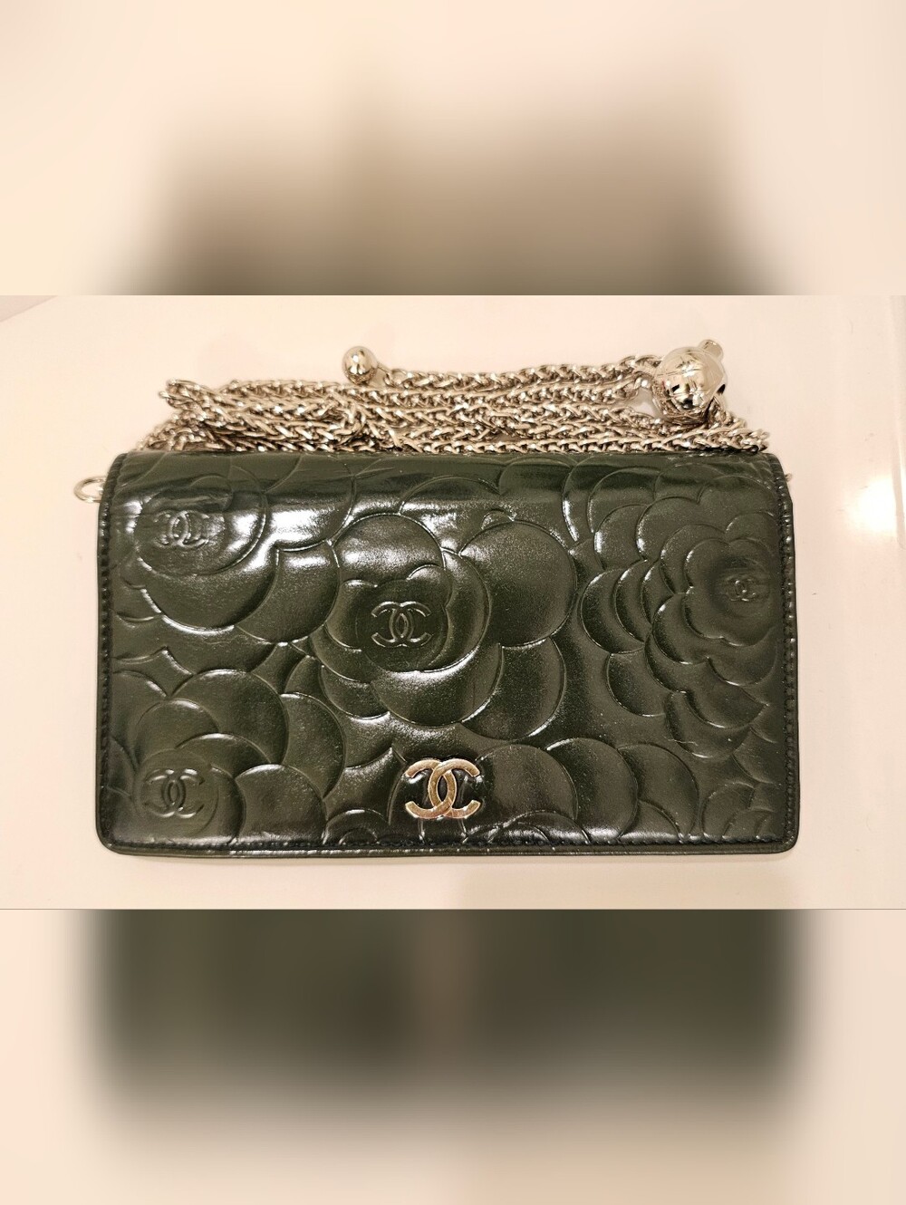 CHANEL Green Patent Leather Bifold Wallet with Unbranded Chain